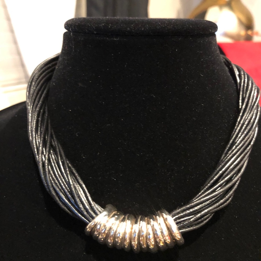 Chocker/necklace - Picture 2 of 5